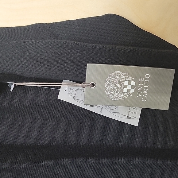 Sweater - Picture 3 of 6